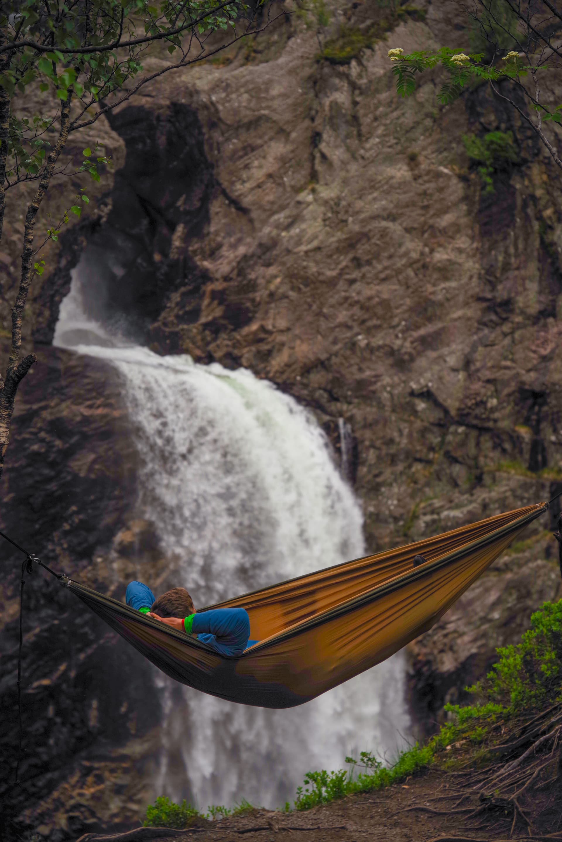 Månafossen waterfall