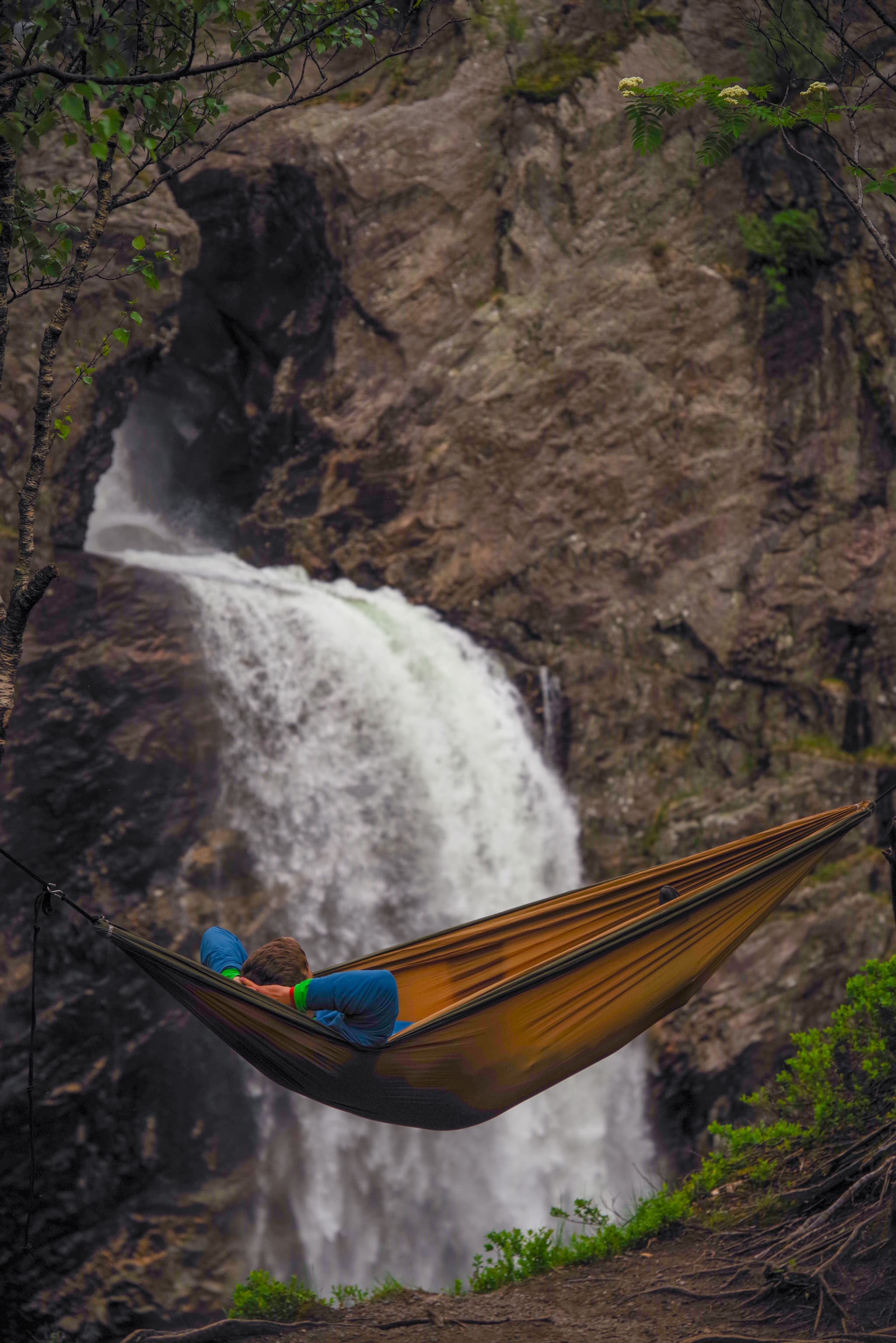 Månafossen waterfall