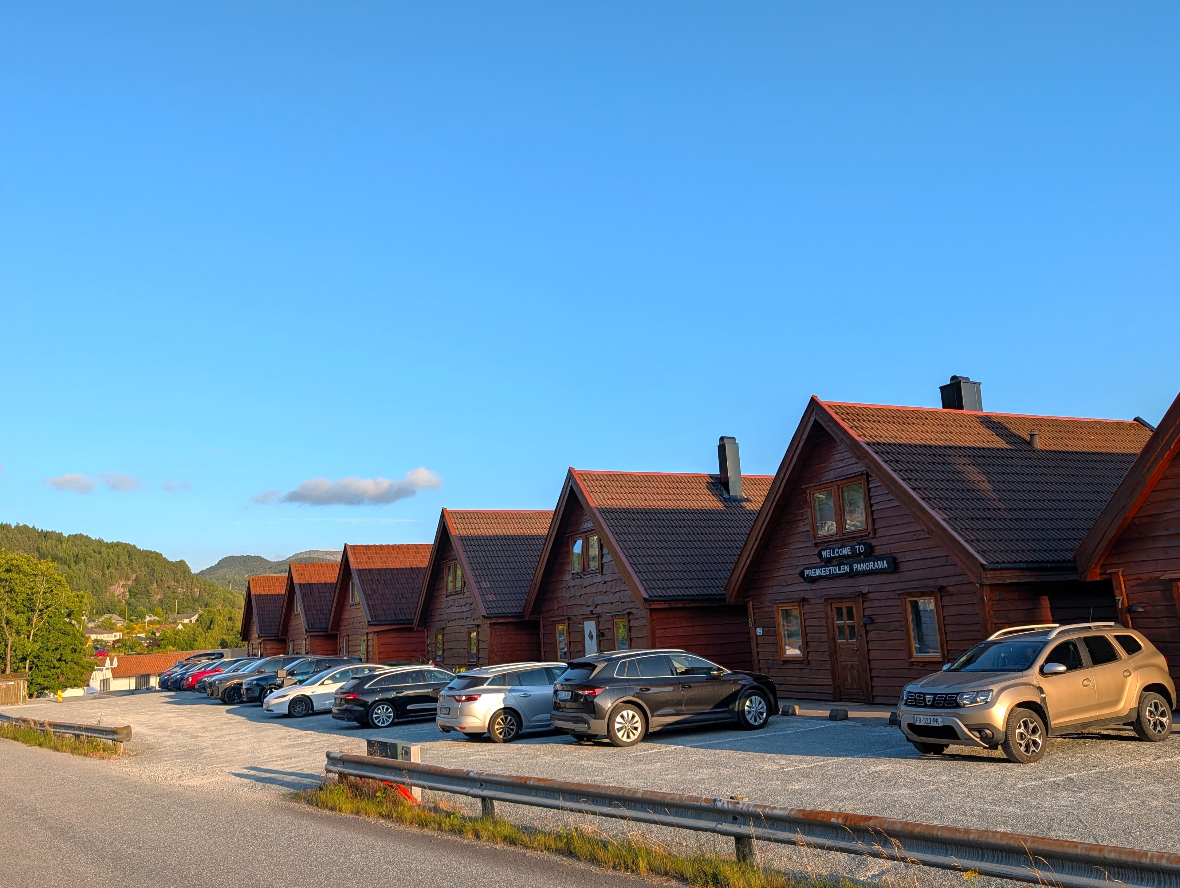 What address should I use to drive to Preikestolen Panorama?
